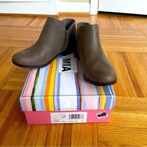 Brand new MIA booties